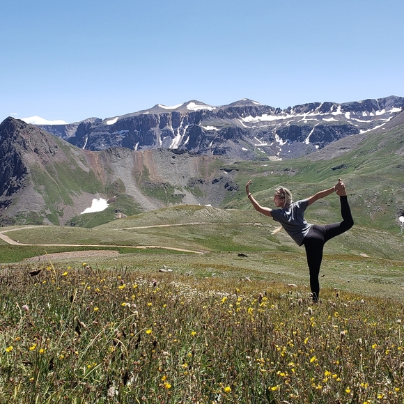 Meet your Posher, Rachel - Picture 2 of 5